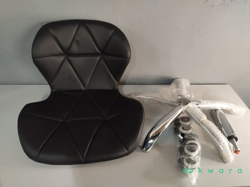 Banqueta Escritório Slim Giratória e Cadeira Charles Eames Ferro Preto Assento Vermelho - foto 1