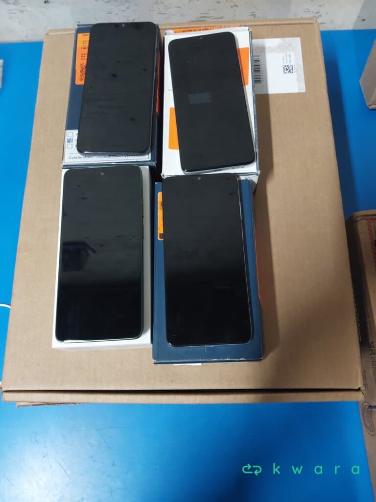 Aprox. 14 itens: Notebooks Dell e Smartphones Motorola com Android e 5G - foto 1