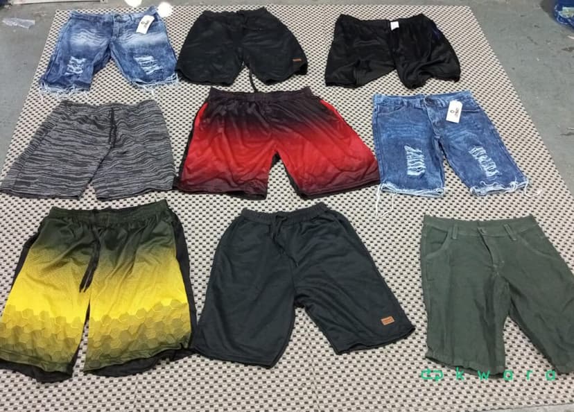 Aprox. 14 Bermudas Masculinas diversas  - saldo a - KO4238 - foto 1
