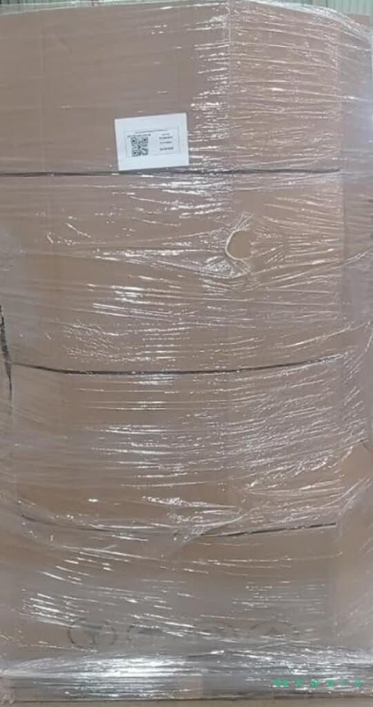 Aprox. 150 Itens: Jogo de Pratos, Gabinete de Vidro, Namoradeira Luxo, Cabeceira Cama de Casal, Cortina Floripa, Torneira com Aquecedor - foto 1