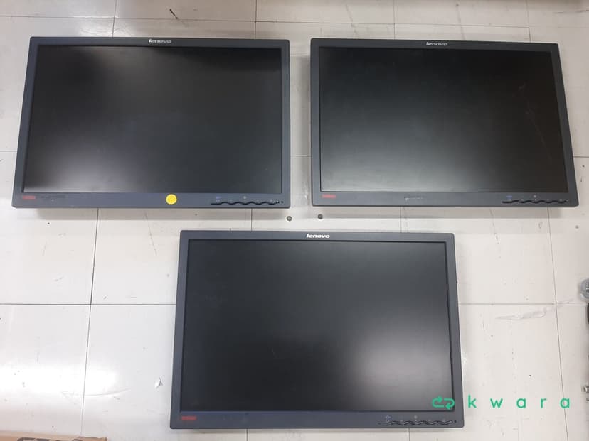 2 Desktops, 3 Monitores, 2 Storages e Servidor Ibm - foto 10