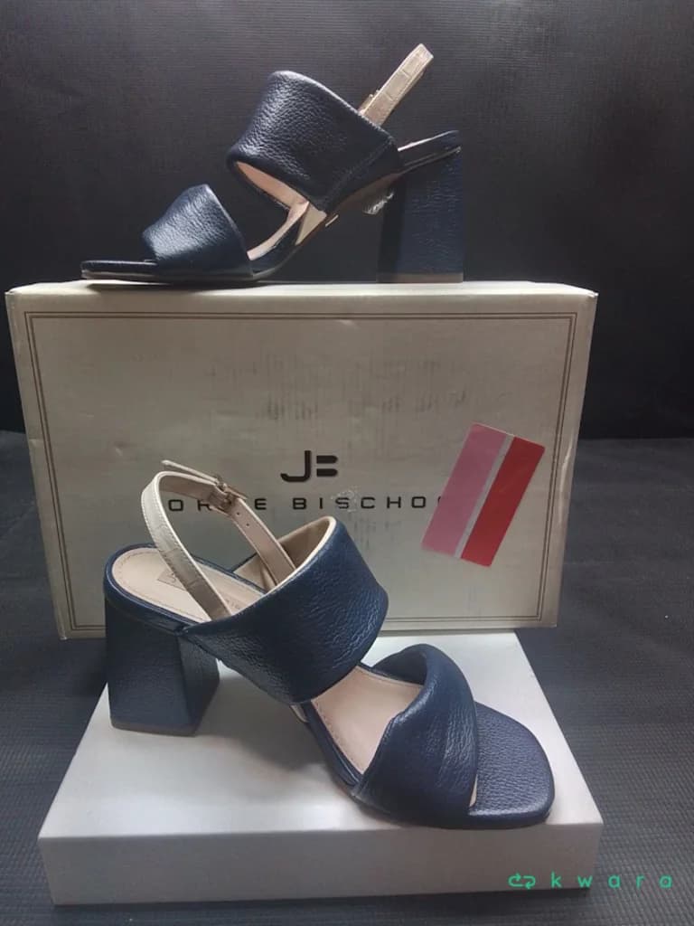 Aprox. 112 Itens - Como: Tênis New Balance, Asics, Adidas, entre outros - AVA VEN CAL 106 - foto 10