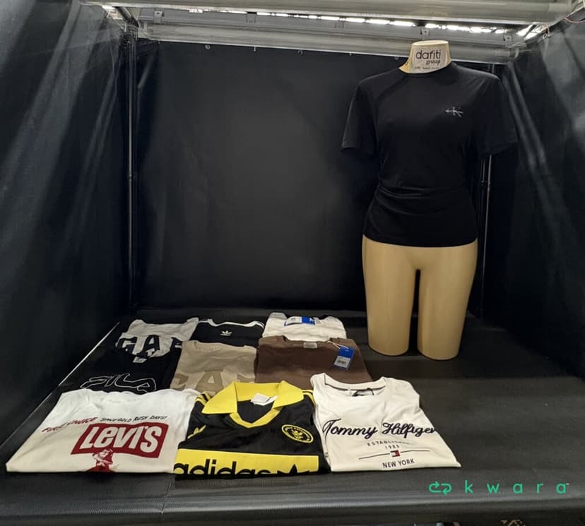 Aprox. 138 Roupas diversas (Aramis, John John e outros) - AVA VEN VES 066 - foto 1