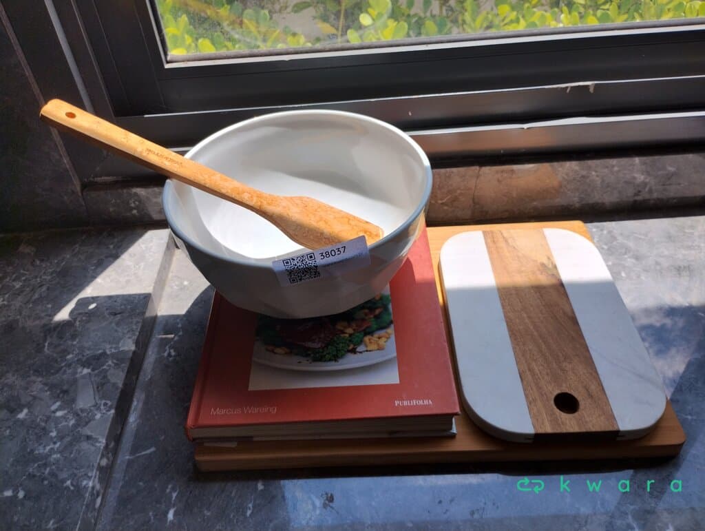 2 Tábuas, Livro, Pote e Utensílio - foto 1