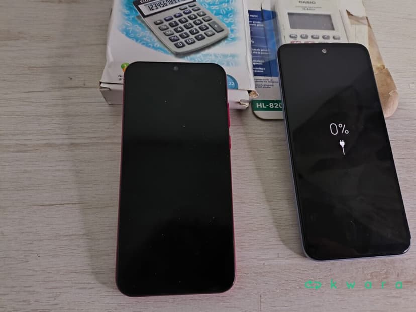 4 itens: Smartphones e calculadoras - foto 3