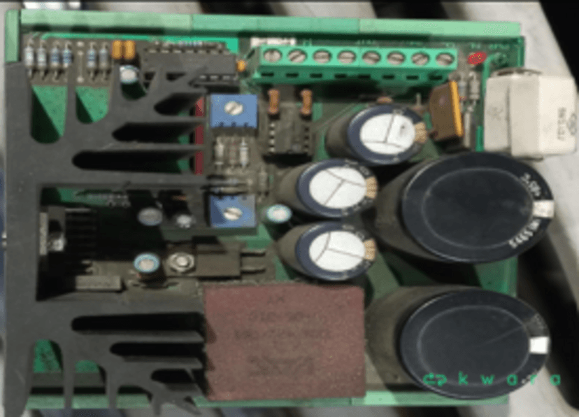 APROX. 11 ITENS: PLACA PROCESSAMENTO SECURITON-SCP3000A ,  PLACA PU AMARELA 500 X 500 X 5 MM ,  PLACA SAÍDA DIG 718552 TÉCHNE ,  PLACA SAÍDA Z 953 TÉCHNE ,  PLACA VELOC K09642-1 - foto 5