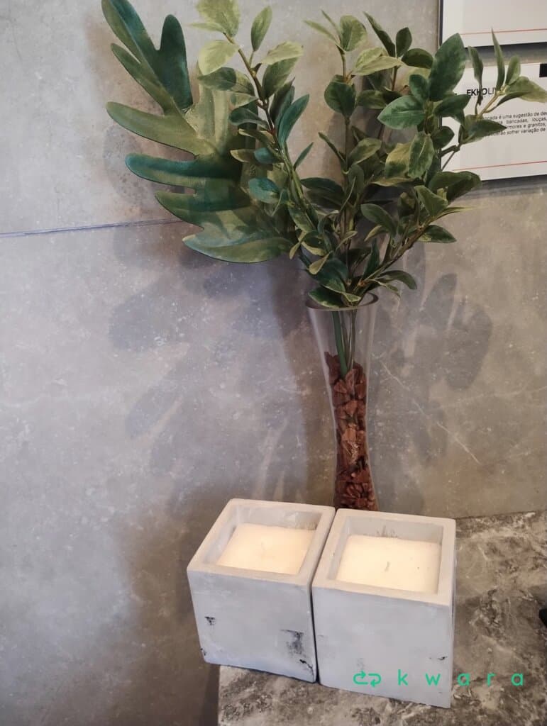 2 Velas, Vaso e Suporte - foto 1