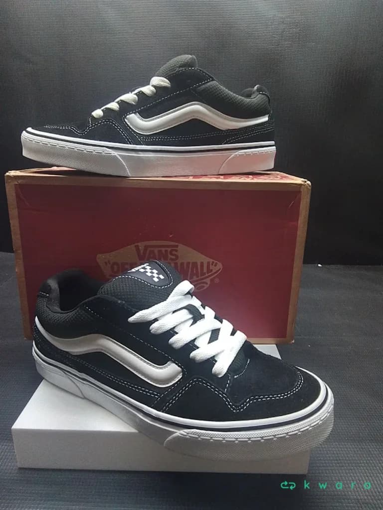 Aprox. 103 Itens - Como: Tênis New Balance, Luiza Barcelos, Adidas Originals, entre outros - AVA VEN CAL 105 - foto 11