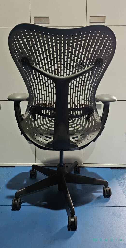 Cadeira Herman Miller Mirra - foto 2