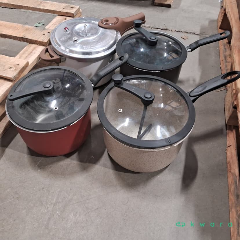 2 Cafeteiras 127V Black&decker, 3 panelas de pressão diversas, 4 pipoqueiras brinox, 3 chaleiras elétricas 127V Lenoxxn e Electrolux e 3 fogões elétricos 127V - foto 2