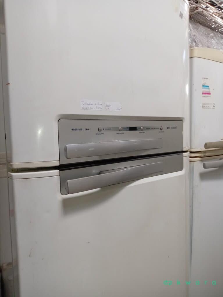 Geladeira Electrolux DF46 - foto 1