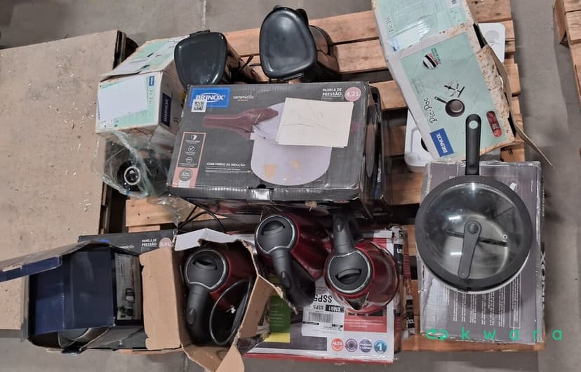 2 Cafeteiras 127V Black&decker, 3 panelas de pressão diversas, 4 pipoqueiras brinox, 3 chaleiras elétricas 127V Lenoxxn e Electrolux e 3 fogões elétricos 127V - foto 6