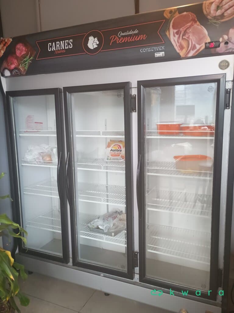 Refrigerador para Carnes Conservex 3 Portas 220V - foto 1