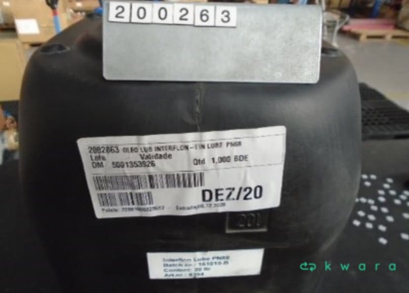 APROX. 34 ITENS: ÓLEO LUB INTERFLON-FIN LUBE PN 68 ,  ÓLEO LUB JULIAO-2.031.0033.6 ,  ÓLEO LUB MAKO-LUBE-INDU-TEK MULTI-LUBE ,  ÓLEO LUB SHELL-TONNA T 220 - foto 1