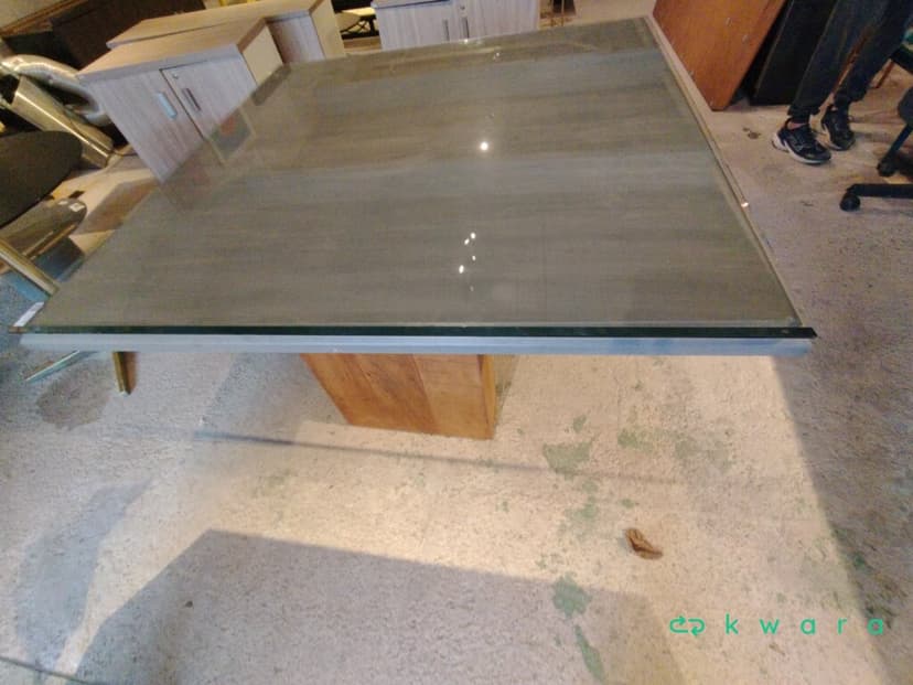 Mesa Breton com base madeira demolição e tampo de vidro bisote 30mm - foto 3