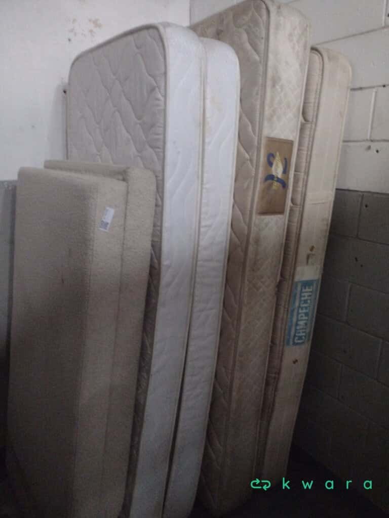 4 Colchões e base - foto 2