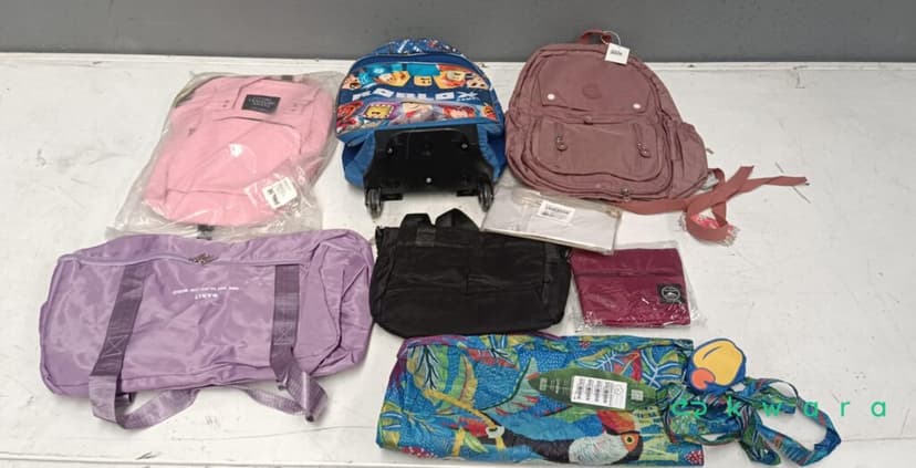 Aprox.150 itens - Fones de ouvidos, vestuário, ursos, bolsas e mochilas e outros - foto 2