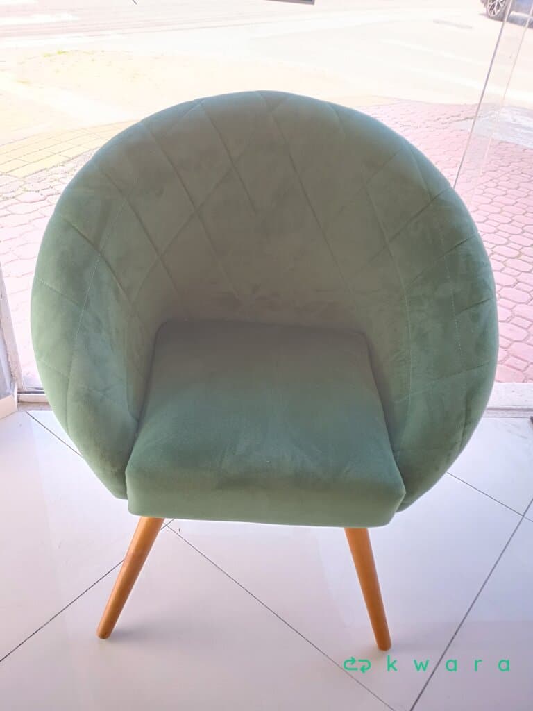 Poltrona Estofada Suede Verde Costura em Diamante - foto 1