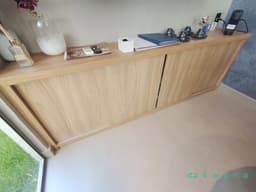 Armário baixo com 2 portas de correr (não inclui decoração) - foto 1
