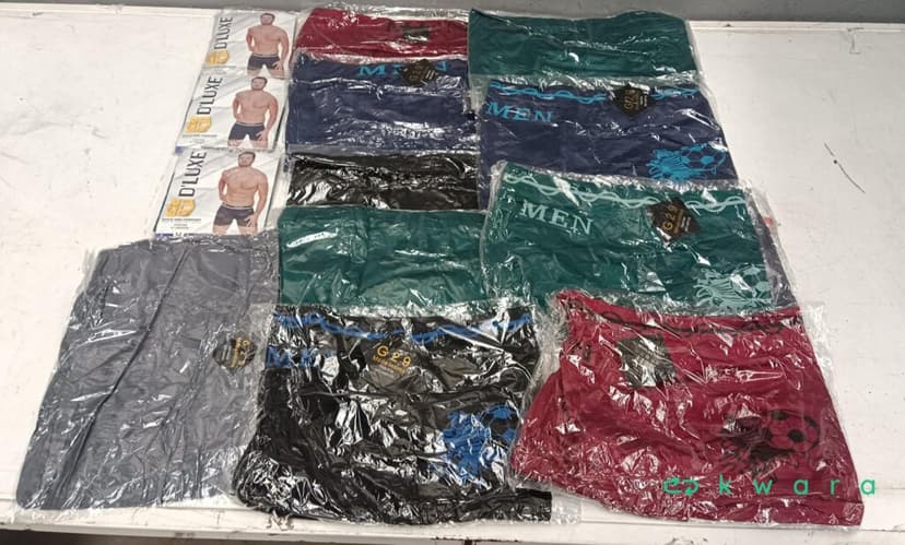 Aprox. 40 Itens - Cuecas, ventilador ventisol, cadeiras, mala, capacete e outros - foto 3
