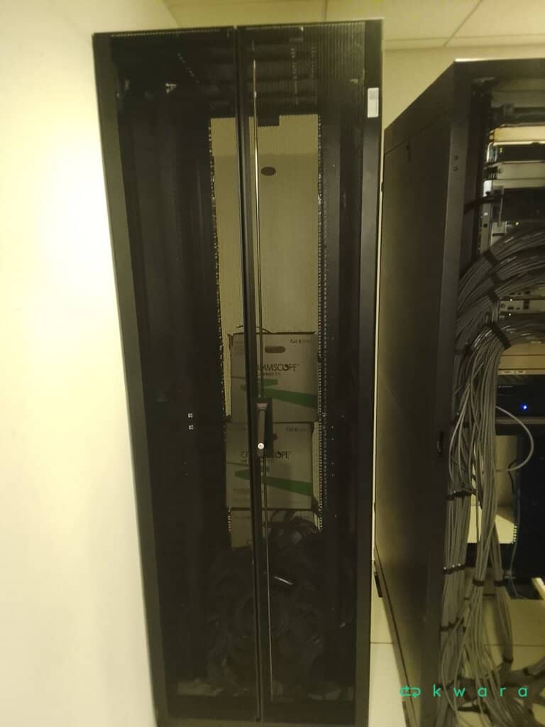 Rack Apc Para Servidor - foto 1