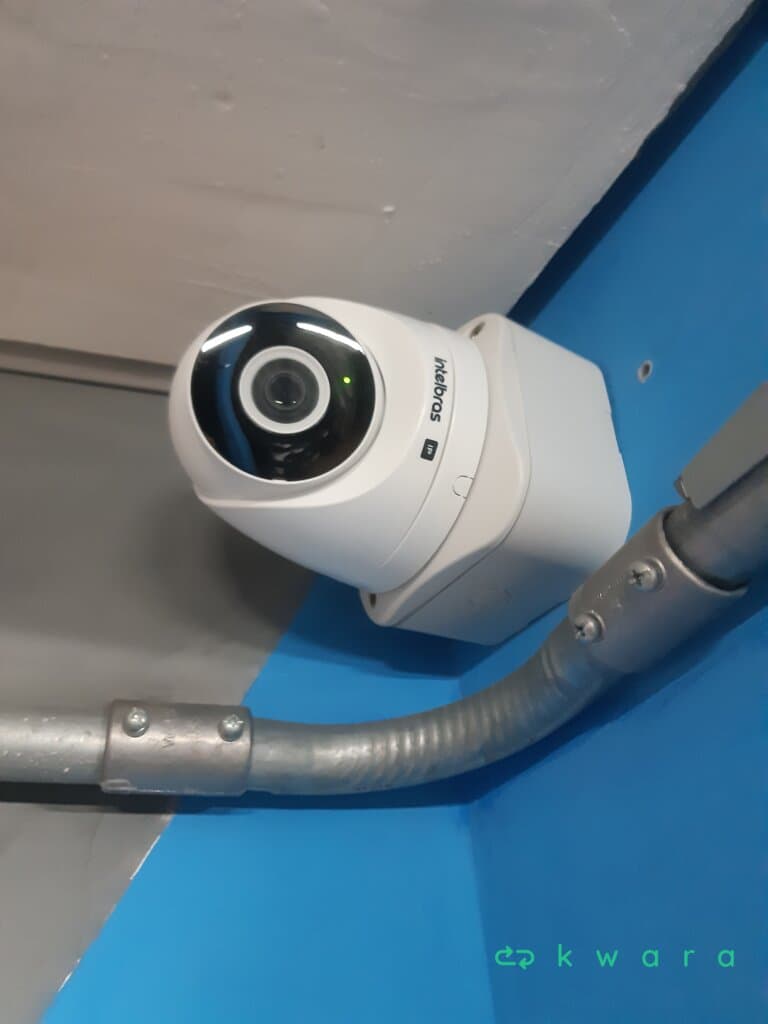Sistema de Vigilância - Acompanha Armário, Gravador, HDs e aprox. 18 Câmeras - Não inclui equip. de rede de computador - foto 7
