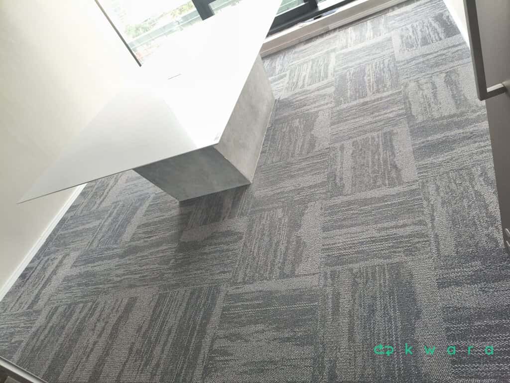 Aprox. 150 Carpetes em placa - foto 2