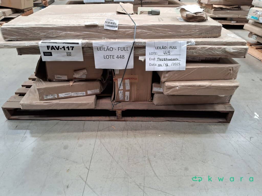 Aprox. 9 Itens: Guarda-roupa Flórida casal 8 portas com 4 gavetas Maxx Haus - foto 1