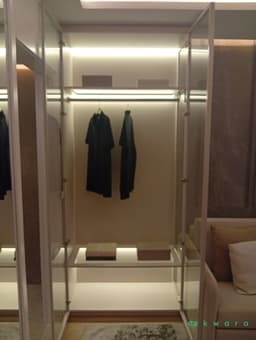 Armário com 2 portas (não inclui roupas e decoração) - foto 3