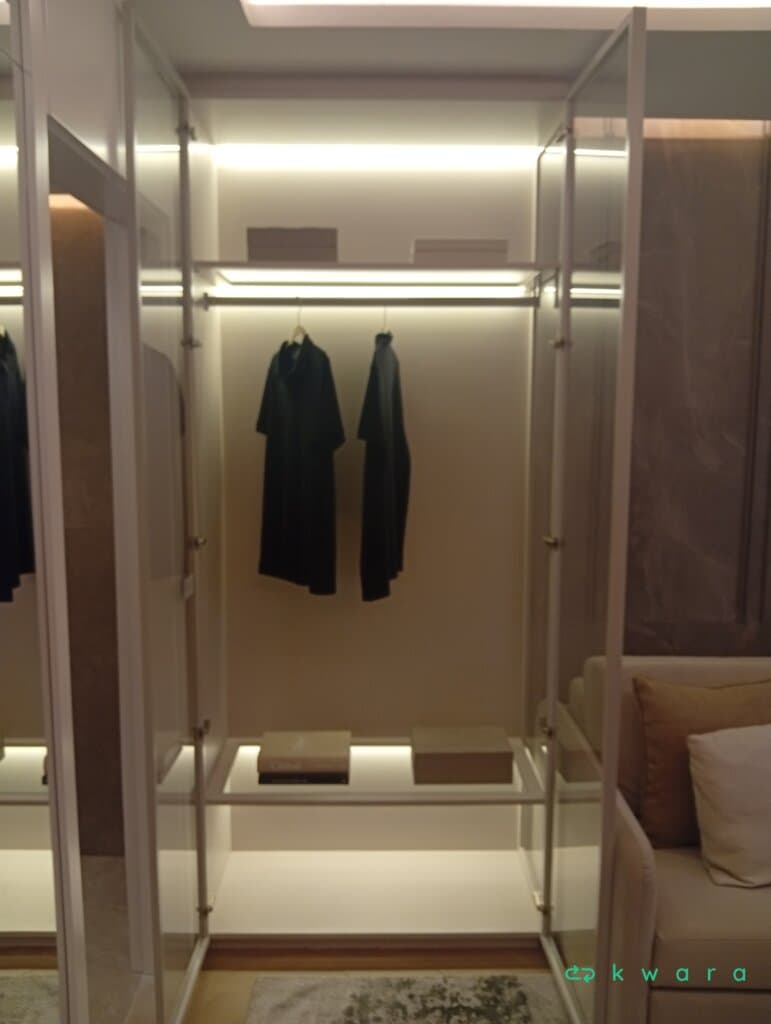 Armário com 2 portas (não inclui roupas e decoração) - foto 3