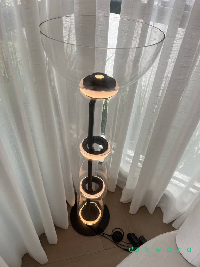 Luminária de chão - foto 1