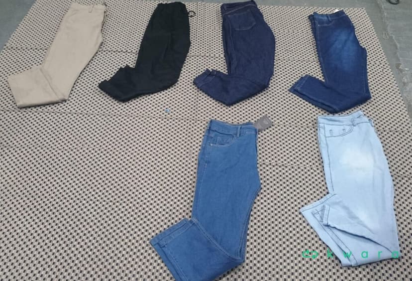 Aprox. 14 calças jeans masculinas - KO5208 - Saldo A - foto 2