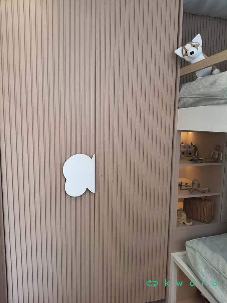 Beliche e armário com 3 portas (não inclui colchão e jogos de cama) - foto 2
