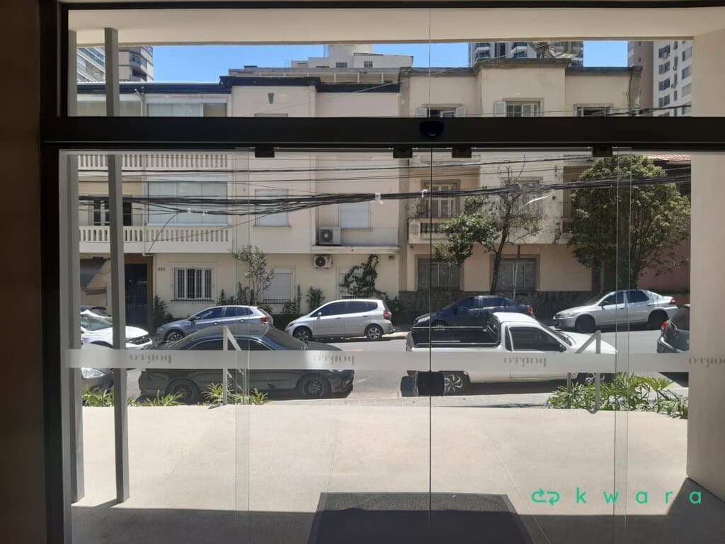 4 Partes de Vidro e Porta com Automação - foto 1