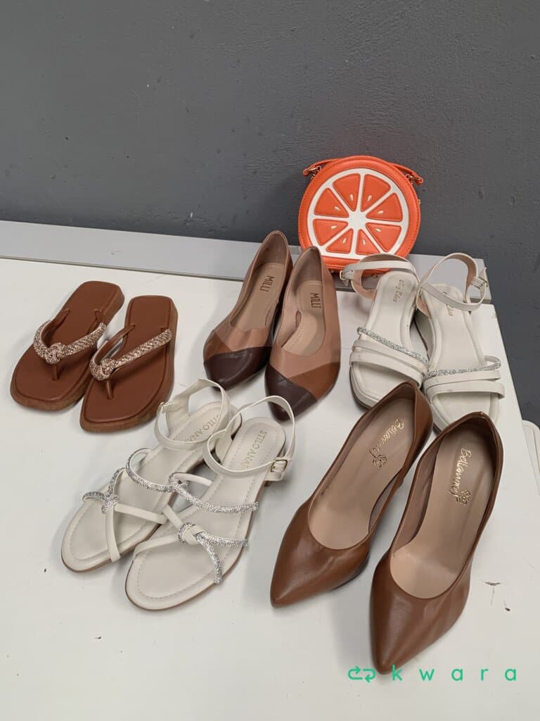 Aprox. 250 itens diversos: vestuário, calçados, utensílios para cozinha e itens de decoração - foto 1