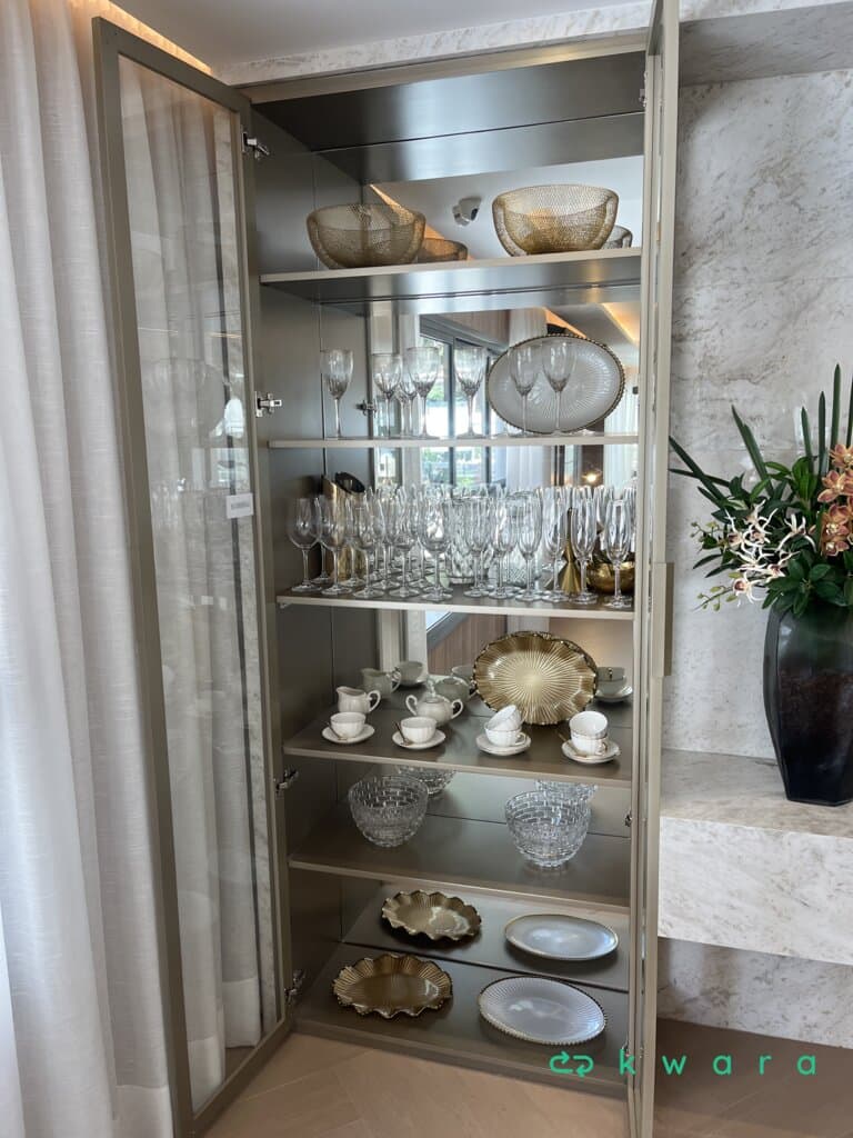 Cristaleira com 2 portas (não inclui decoração) - foto 2