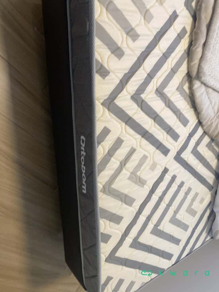 Base de cama casal e colchão - foto 4
