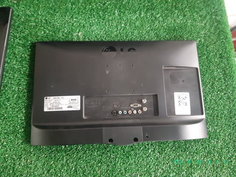4 TVs LG 22 Pol. e 2 Cofres Saga - foto 2