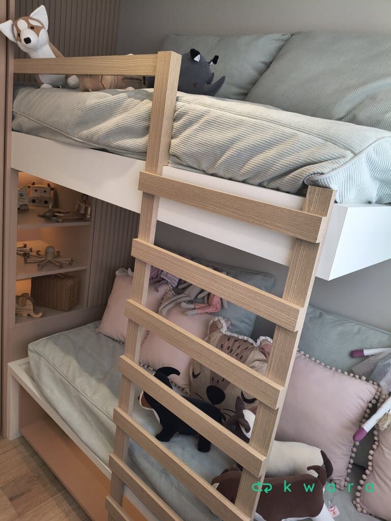Beliche e armário com 3 portas (não inclui colchão e jogos de cama) - foto 1
