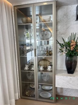 Cristaleira com 2 portas (não inclui decoração) - foto 1
