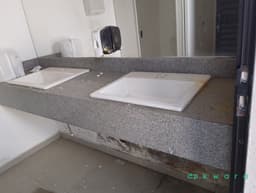 2 Vasos Sanitários e Pedra com 2 Cubas - foto 3