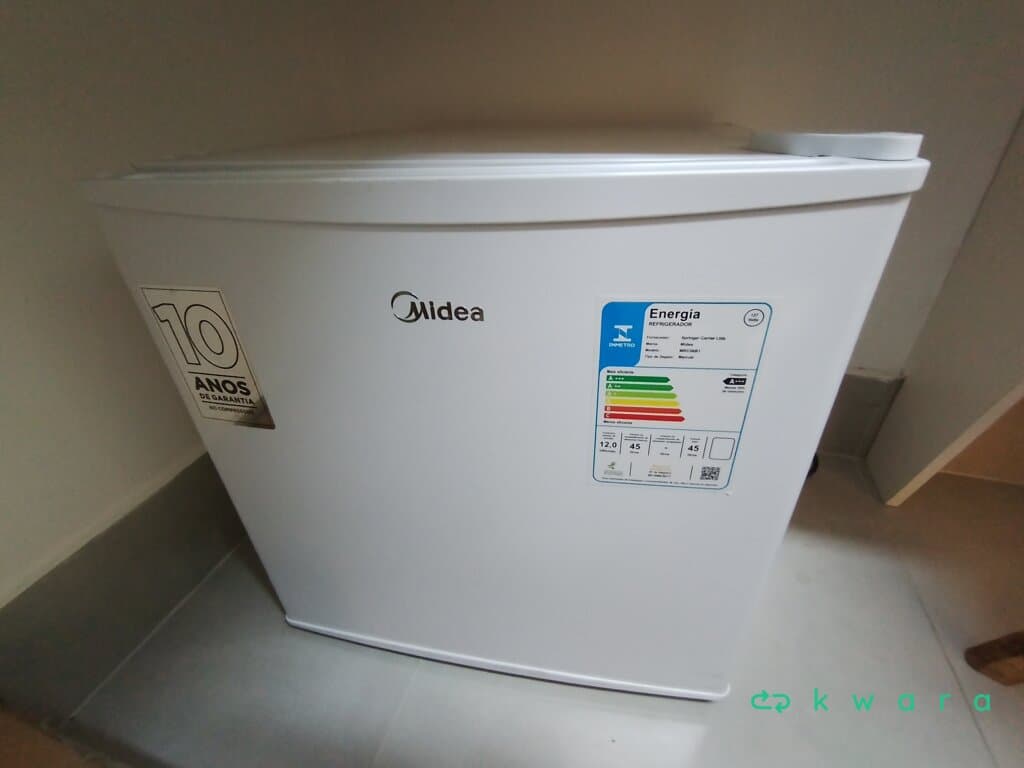 Frigobar Midea modelo MRC06B1 - foto 1