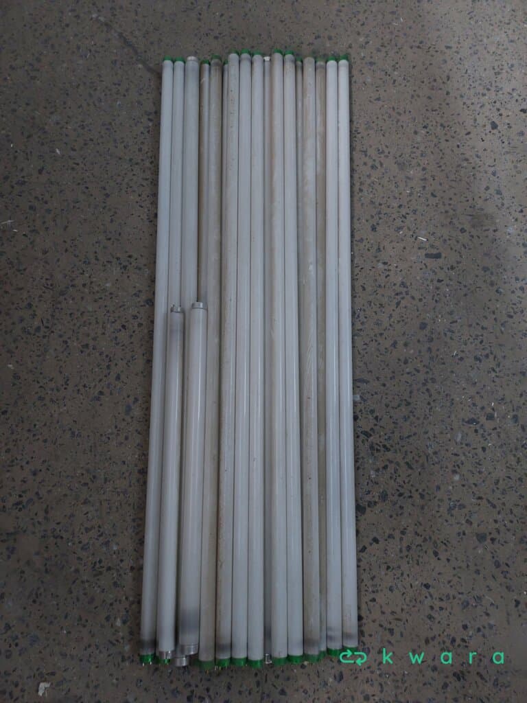 Aprox. 22 Lâmpadas tubular diversas - foto 2