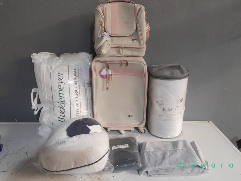 Aprox. 60 itens: Vestuário, decoração e cama, mesa e banho - foto 1