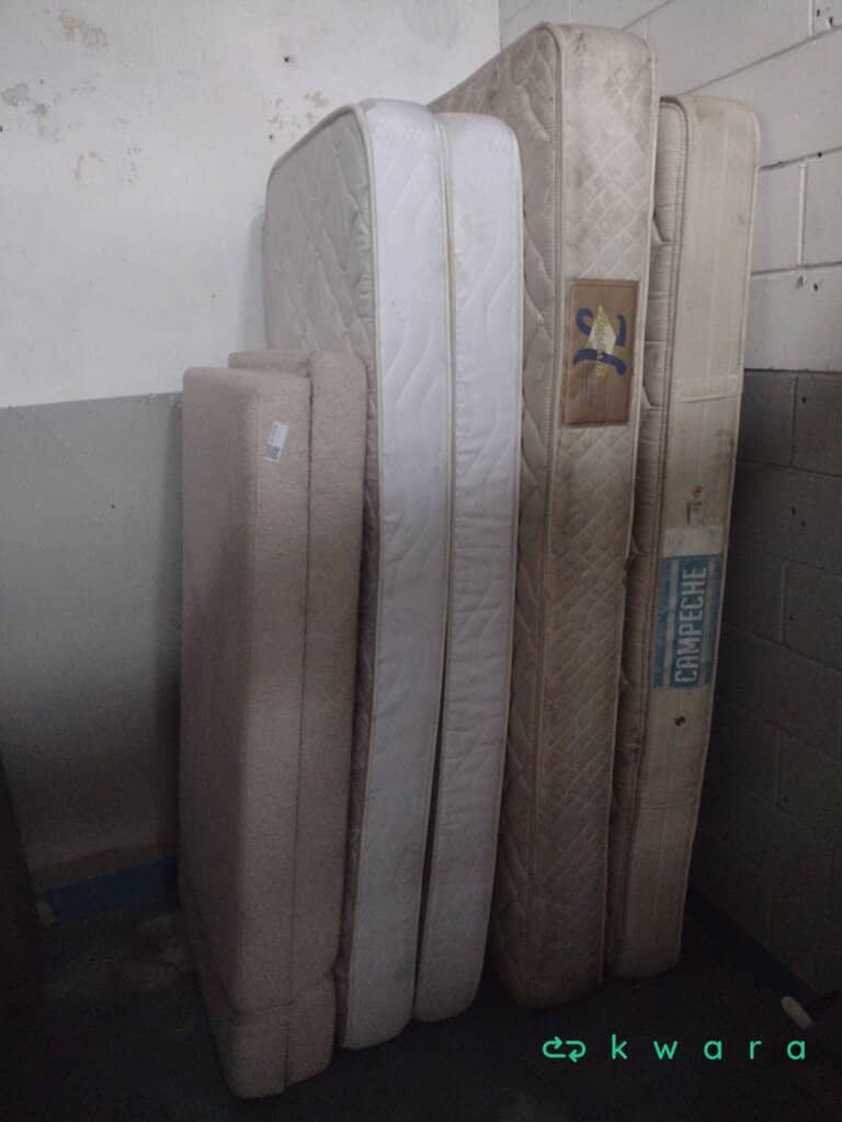 4 Colchões e base - foto 1