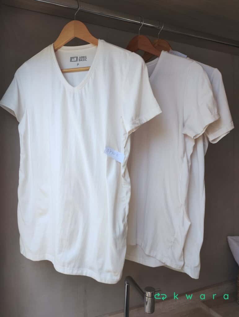 4 toalhas, 3 Camisetas e Cesto - foto 2