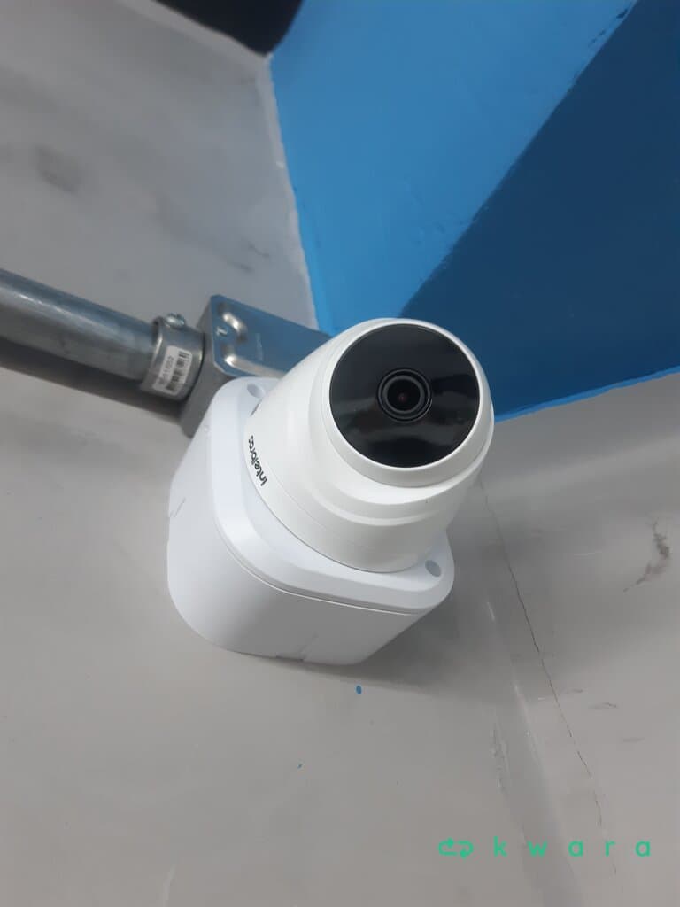 Sistema de Vigilância - Acompanha Armário, Gravador, HDs e aprox. 18 Câmeras - Não inclui equip. de rede de computador - foto 5