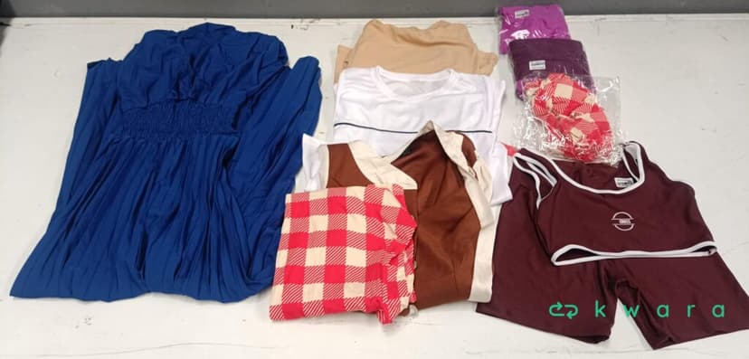 Aprox 210 Itens - Chinelos infantis, calças jeans masculina e feminia, cuecas infantis, carteira, cintos, cabides - foto 3
