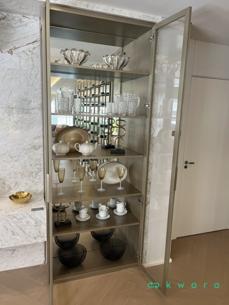 Cristaleira com 2 portas (não inclui decoração) - foto 2