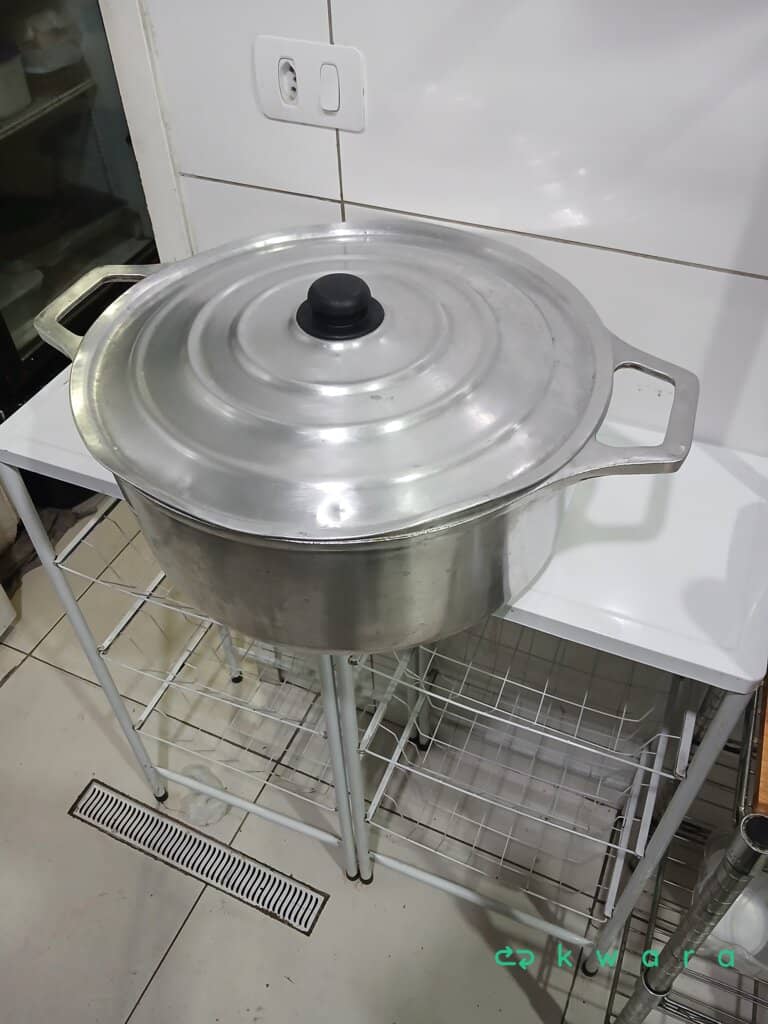 Panela Grande 45 Aluminio Batido Fundido Grosso - foto 1